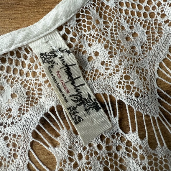 Free People Intimately Lace Trim Flowy Tank New without Tags‎ Size Large White - Picture 8 of 10